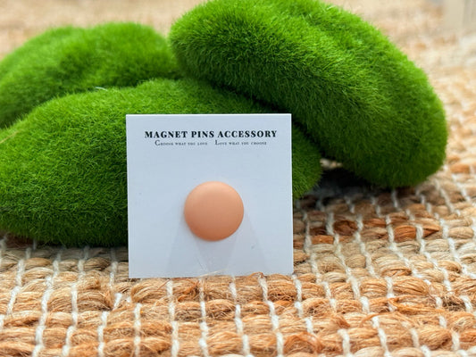 Blush hijab magnet with strong hold and elegant finish, designed for secure, snag-free styling with a soft pastel tone.