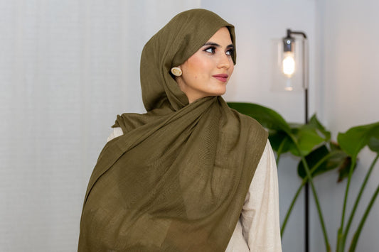Moss green chiffon rayon hijab – breathable, soft scarf for Muslim women’s modest fashion by Alif Scarf | Alif Scarf